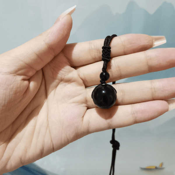 Natural Spectrolite Pendant Necklace – Handcrafted Iridescent Gemstone Bead Necklace (60cm)